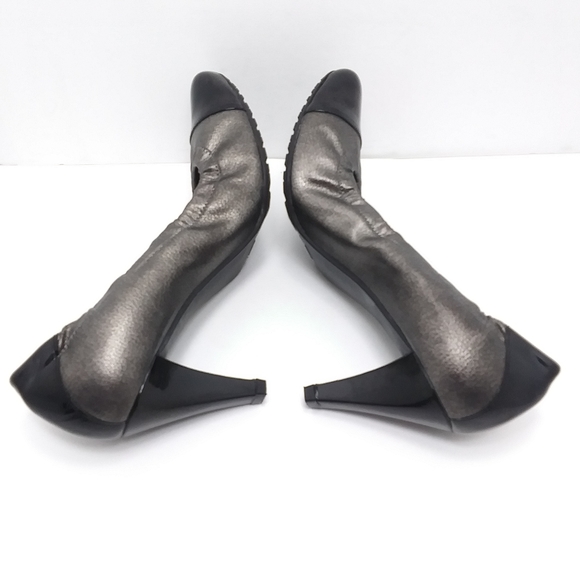STUART WEITZMAN Pewter & Black Patent Logo Rubber Sole Elastic Sides Pum… - Picture 6 of 15
